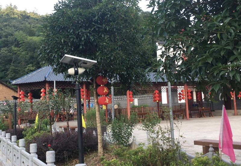 應(yīng)用太陽能智慧路燈的智能調(diào)光節(jié)能算法